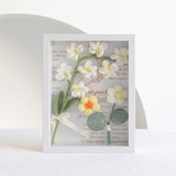 Maxbell Crochet Flower Bouquet Photo Frame Crocheted Yarn for Party Dining Room White