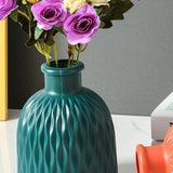 Maxbell Flower Vase Gift Art Crafts Plastic Vase for Centerpiece Desktop Living Room White