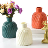 Maxbell Flower Vase Gift Art Crafts Plastic Vase for Centerpiece Desktop Living Room White