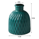 Maxbell Flower Vase Gift Art Crafts Plastic Vase for Centerpiece Desktop Living Room Blue
