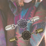 Maxbell 2x Vintage Sweater Shawl Clips Cardigan for Women Girls wearing Gift Dresses