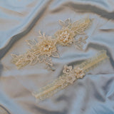Maxbell 2 Pieces Bridal Garter Wedding Garter Flower Pattern for Birthday Banquet Beige