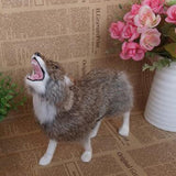 Max Plastic Animal Model Figurines for Kids Gift Home Decor Howling Wolf Brown