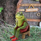 Maxbell Novelty Frog Figurine Resin Animal Sculpture for Housewarming Decor Gift Red