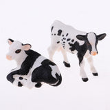 Max Simulation Farm Animal Figures Plastic Farm Animals Toy with Farmer & 4 Cows