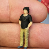 Max 1:64 Figures Diorama Repair Factory Middle-aged Uncle Both hands in pocket
