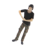 Max 1:64 Figures Diorama Repair Factory Middle-aged Uncle Lean against car