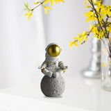 Cute Spaceman Statue Astronaut Sculpture Gifts Hotel Nursery Decor Crafts gold meditate