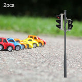 Maxbell 2Pcs Plastic Model Traffic Light Railway for OO Scale HO Scale I Scale 1:32