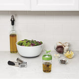 Maxbell  1pc Easy Grips Small Salad Dressing Shaker Sauces Mixer Easy Pour 240ml green
