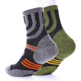 Men Running Sport Socks Snow Socks Seamless Sleeping Fuzzy Socks gray black