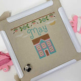 Maxbell White Tapestry Scroll Embroidery Frame Cross Stitch DIY Craft Sewing Tool 36x36cm