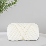 Maxbell Chunky Yarn Durable Comfortable for Crocheting Hand Knitting Weaving White