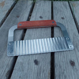 Max Maxb Hardwood Handle Stainless Steel Wavy Slicer Wax Vegetable Soap Cutter