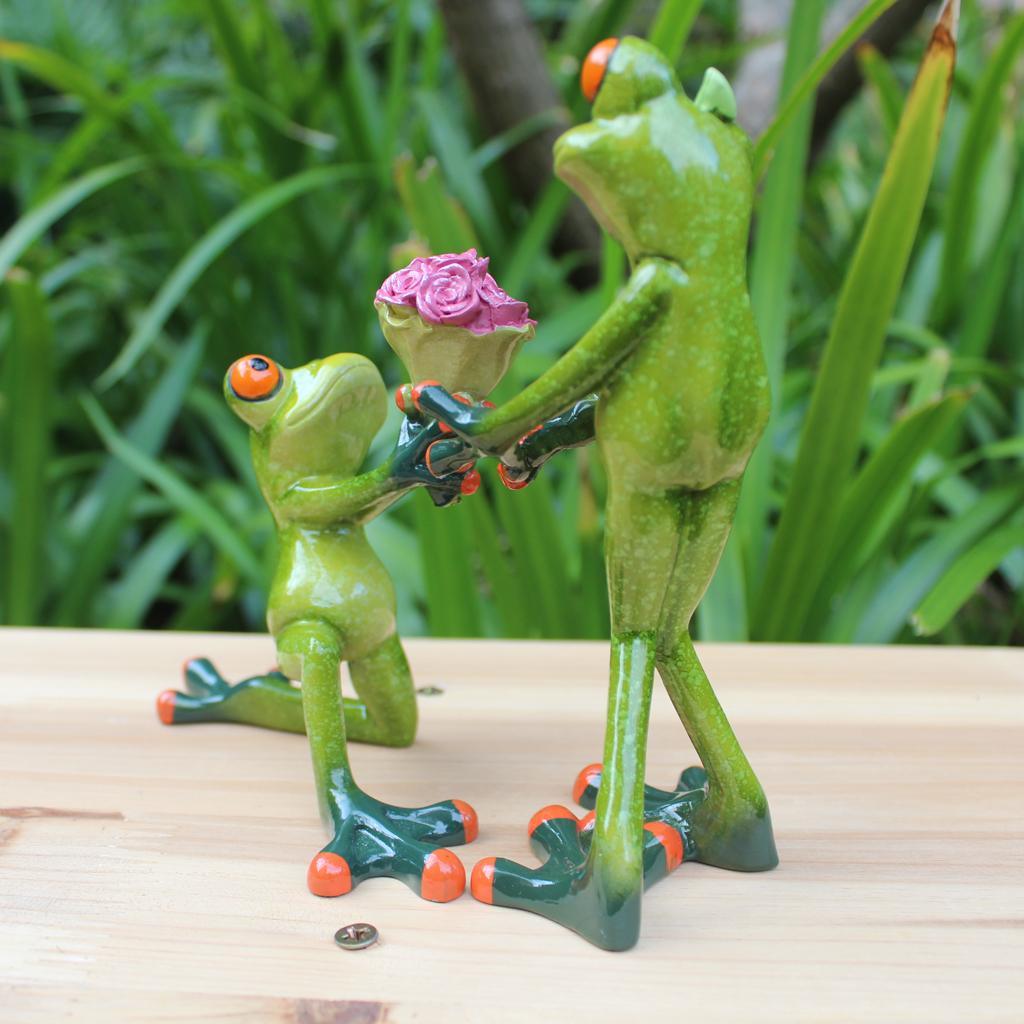 Maxbell Frog Decoration Animal Resin Crafts Lay Flowers Figurines Kawaii Crafts Wedding Decoration Love Cute Couple Figurine - Aladdin Shoppers