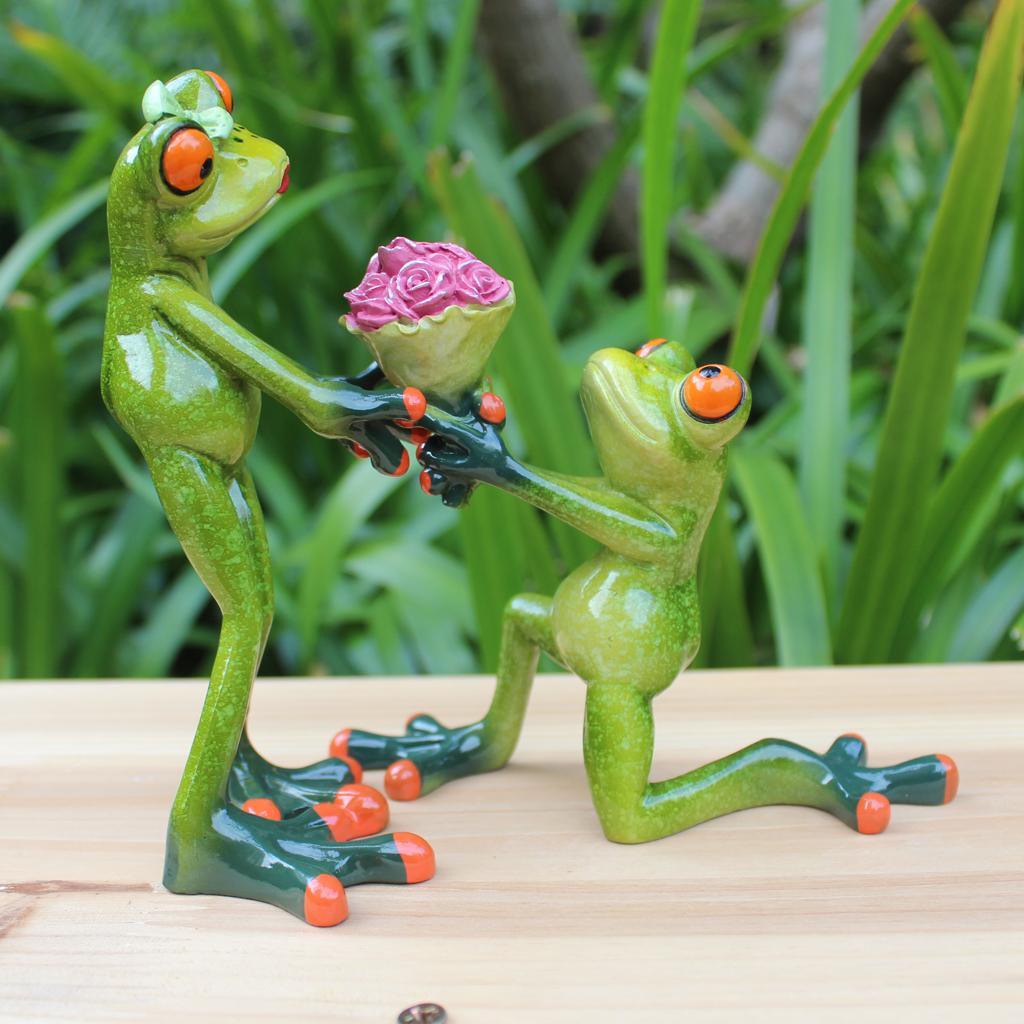 Maxbell Frog Decoration Animal Resin Crafts Lay Flowers Figurines Kawaii Crafts Wedding Decoration Love Cute Couple Figurine - Aladdin Shoppers