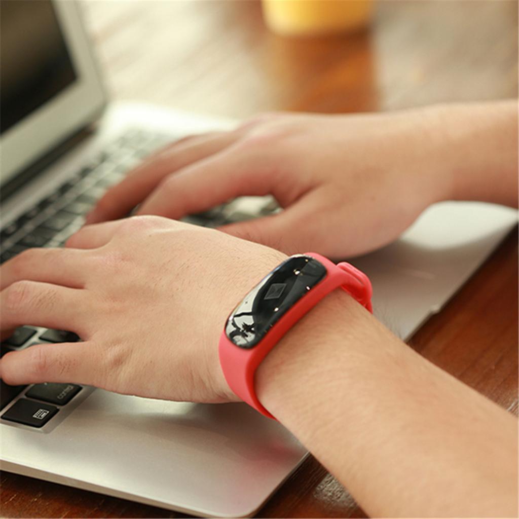 Maxbell M6 Smart Color Screen Bluetooth Bracelet Heart Rate Blood Pressure Red - Aladdin Shoppers